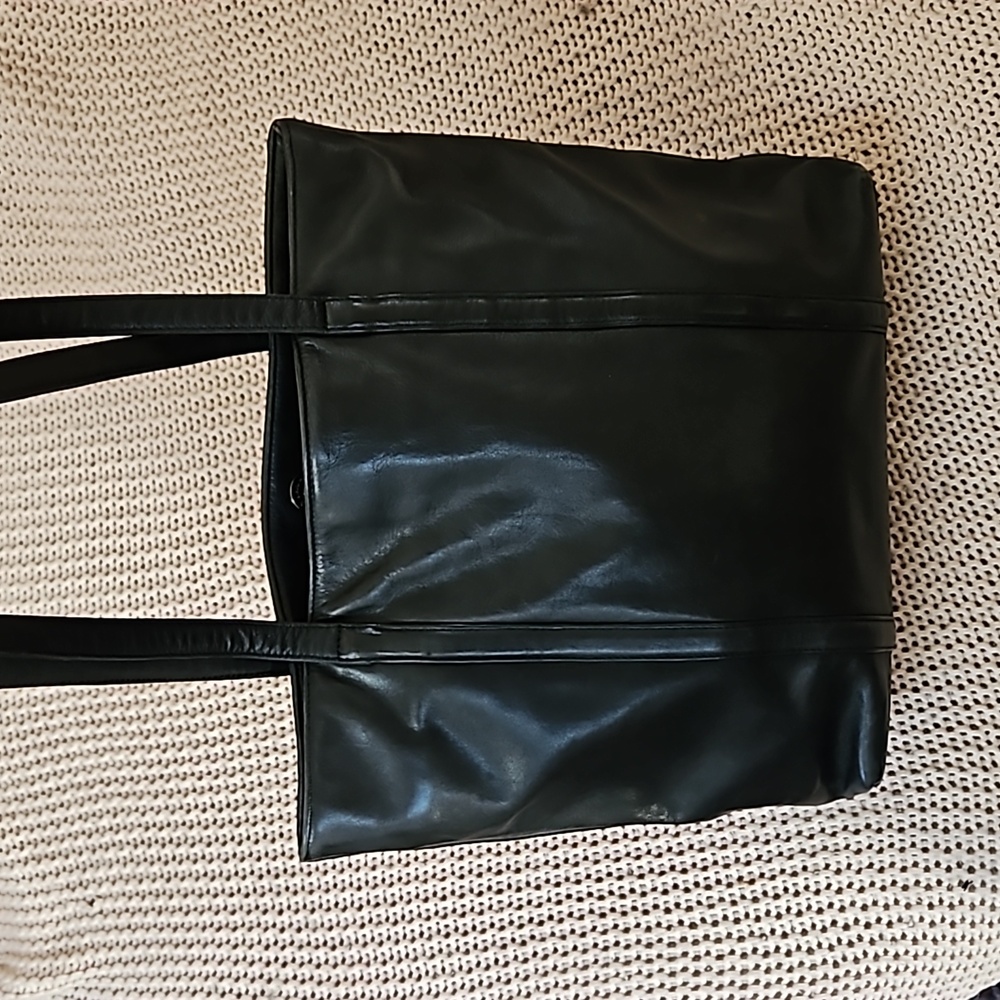 Simple Classic Black Leather Talbots Tote Long Straps